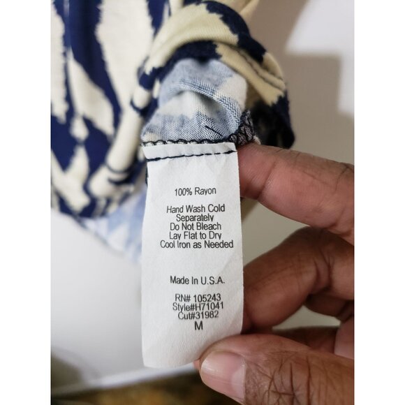 H.I.P. happening in the present, short sleeve, navy print shirt, size M - Picture 5 of 6